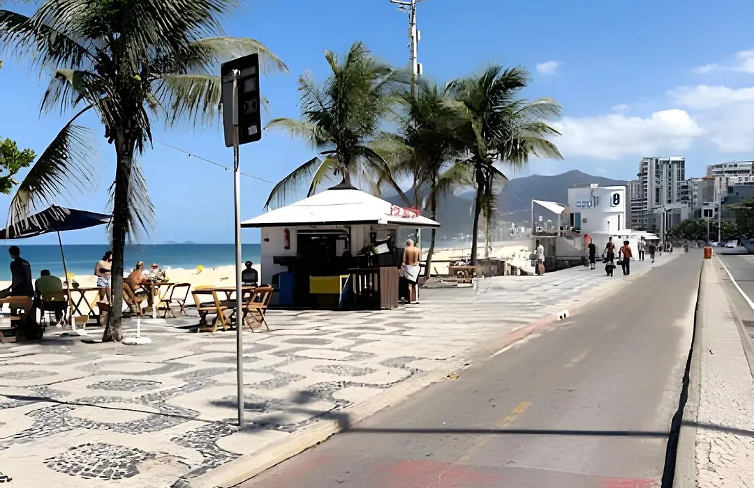 Curta Arpoador 1 quarto a 5min das praias com vaga-1